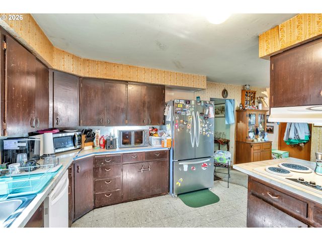 10510 Se HAROLD St, Portland, OR 97266