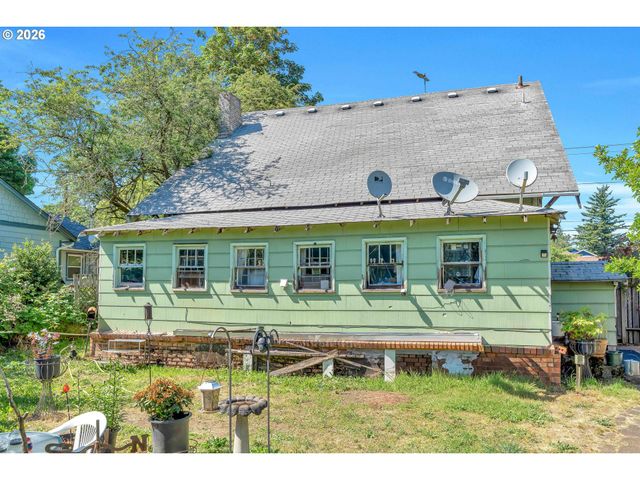 10510 Se HAROLD St, Portland, OR 97266