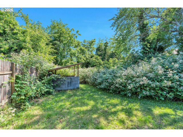 10510 Se HAROLD St, Portland, OR 97266