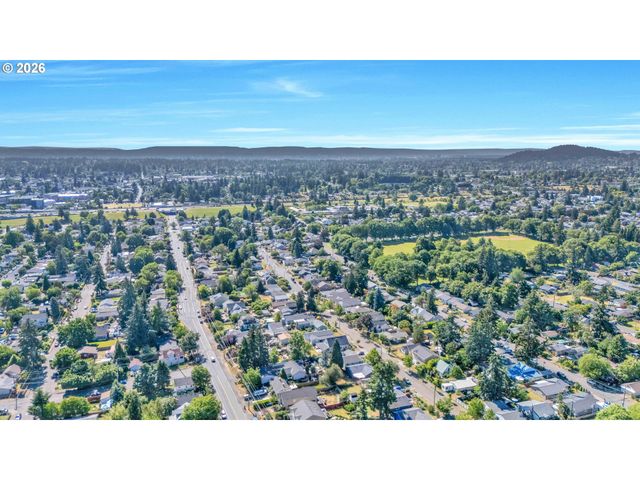 10510 Se HAROLD St, Portland, OR 97266