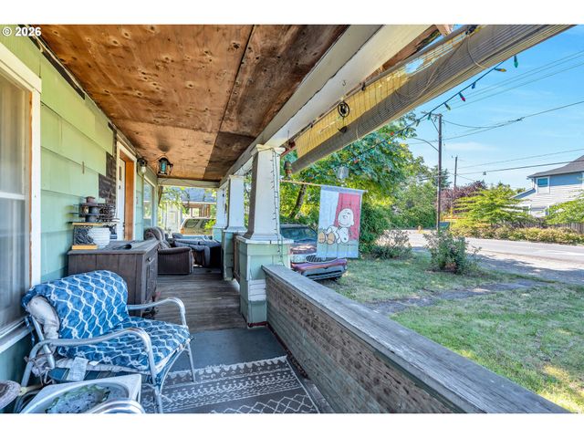 10510 Se HAROLD St, Portland, OR 97266