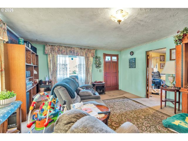 10510 Se HAROLD St, Portland, OR 97266