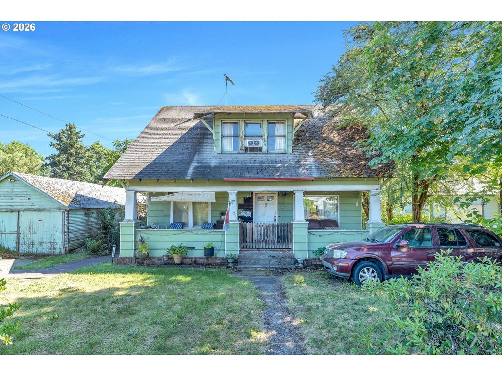 10510 Se HAROLD St, Portland, OR 97266