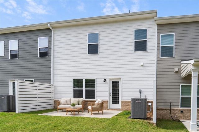 1074 Chastain Drive, Sugar Hill, GA 30518