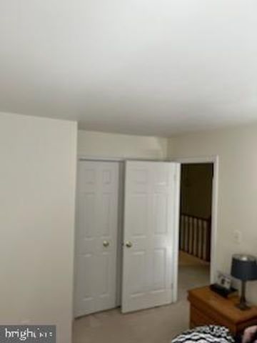 6880 MCLEAN PROVINCE CIR, Falls Church, VA 22043