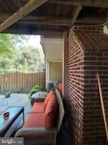 6880 MCLEAN PROVINCE CIR, Falls Church, VA 22043