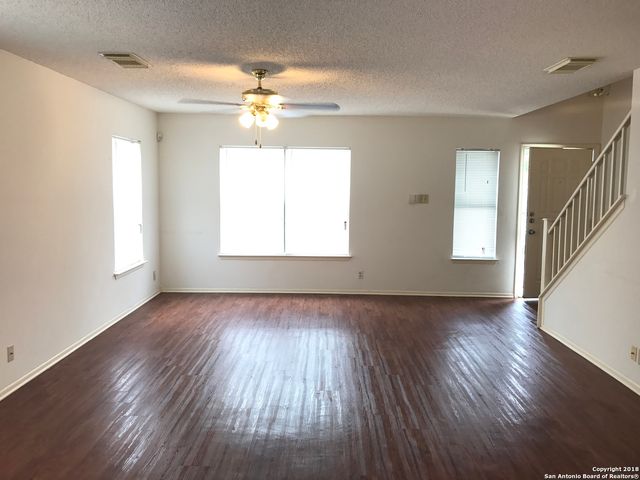 8115 GRIMCHESTER, Converse, TX 78109