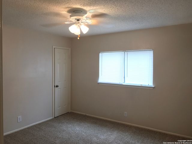 8115 GRIMCHESTER, Converse, TX 78109