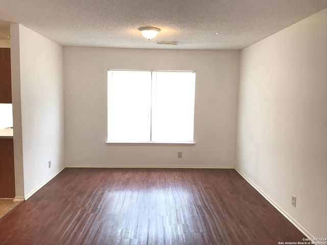 8115 GRIMCHESTER, Converse, TX 78109