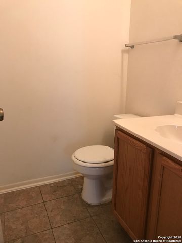 8115 GRIMCHESTER, Converse, TX 78109