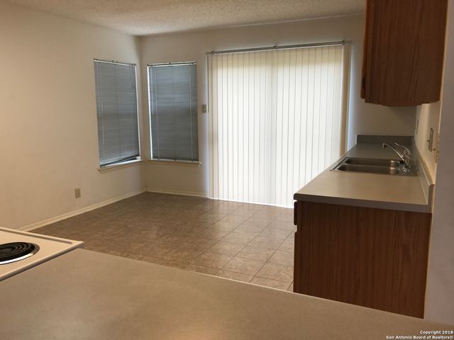 8115 GRIMCHESTER, Converse, TX 78109