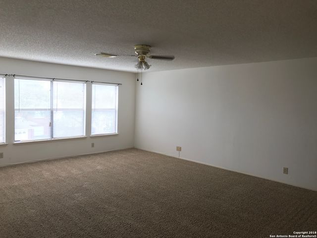 8115 GRIMCHESTER, Converse, TX 78109