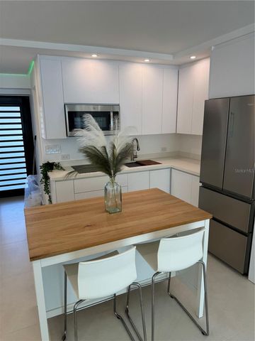 4633 Avenida Isla Verde CASTILLO DEL MAR, Carolina, PR 00979