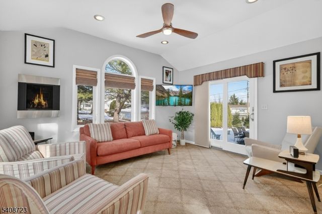 90 Birchwood Ter, Wayne Twp., NJ 07470