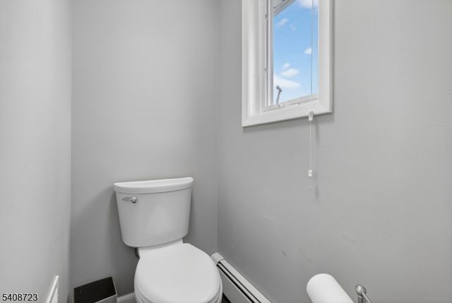 90 Birchwood Ter, Wayne Twp., NJ 07470