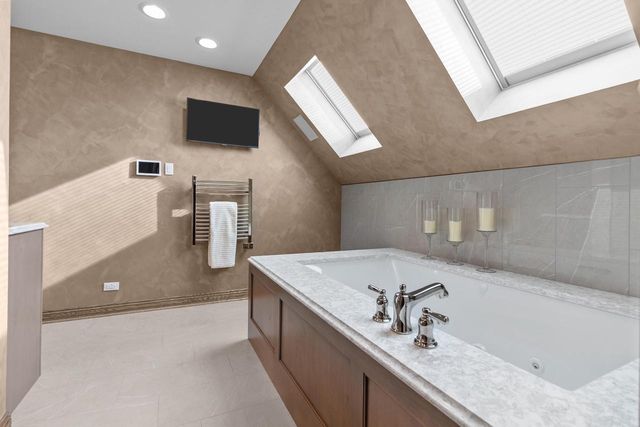 N3026 Lake Forest CIRCLE, Lake Geneva, WI 53147