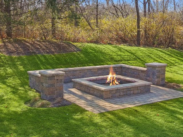 N3026 Lake Forest CIRCLE, Lake Geneva, WI 53147