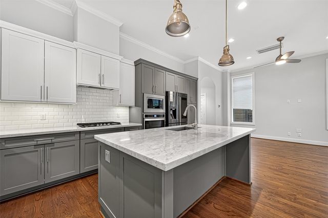 11012 Avenu Malkenu Avenue, Houston, TX 77043