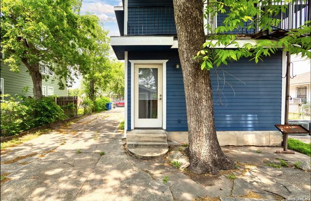 1334 W Ridgewood, San Antonio, TX 78201