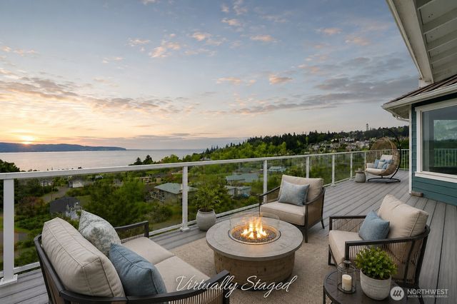 838 W Gladstone Drive, Camano Island, WA 98282
