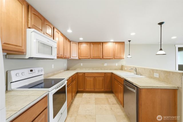 838 W Gladstone Drive, Camano Island, WA 98282