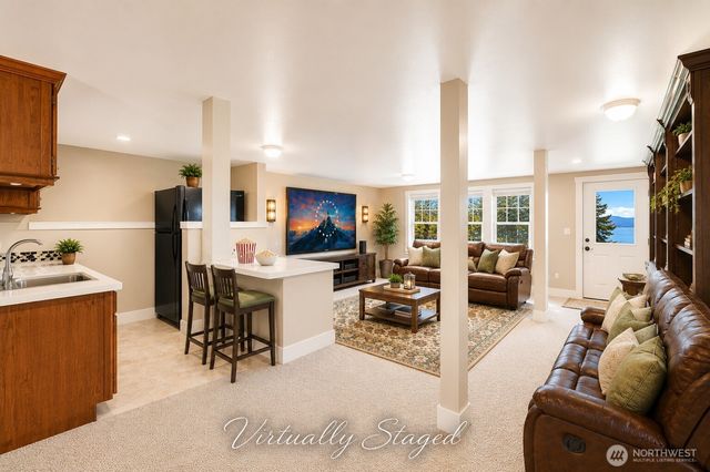 838 W Gladstone Drive, Camano Island, WA 98282