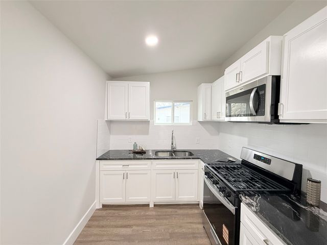 1303 N Galloway Avenue, Mesquite, TX 75149
