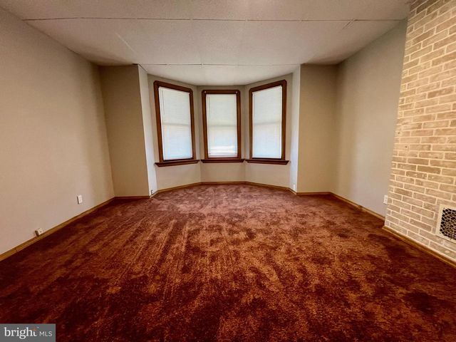 502 BUTTONWOOD ST, Norristown, PA 19401