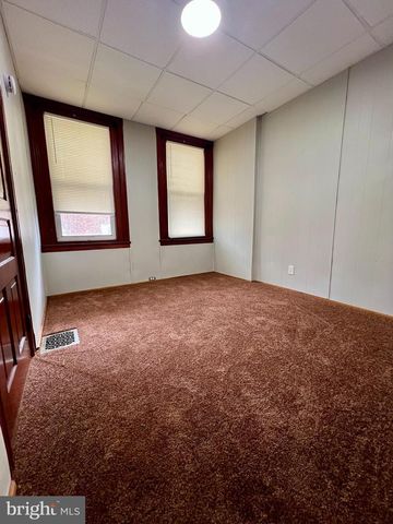 502 BUTTONWOOD ST, Norristown, PA 19401