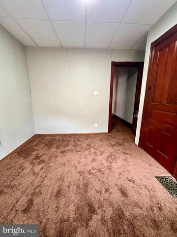 502 BUTTONWOOD ST, Norristown, PA 19401