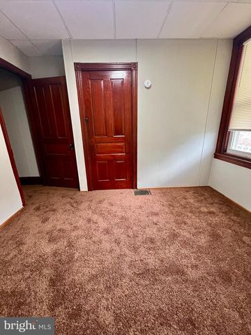502 BUTTONWOOD ST, Norristown, PA 19401
