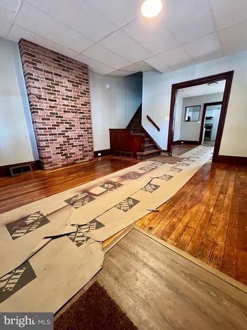 502 BUTTONWOOD ST, Norristown, PA 19401