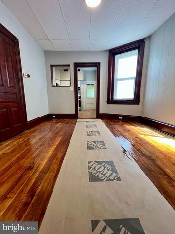 502 BUTTONWOOD ST, Norristown, PA 19401