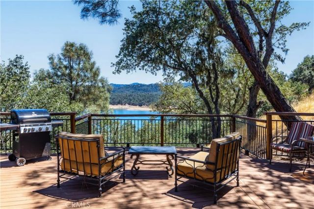 2743 Lookout Loop, Bradley, CA 93426