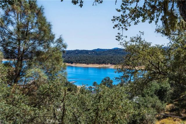 2743 Lookout Loop, Bradley, CA 93426