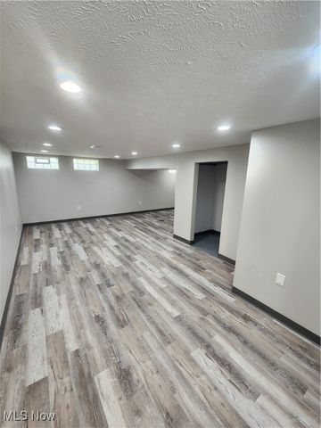 35821 Meyer Avenue, Eastlake, OH 44095