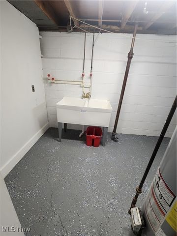 35821 Meyer Avenue, Eastlake, OH 44095