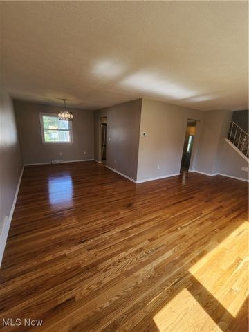 35821 Meyer Avenue, Eastlake, OH 44095