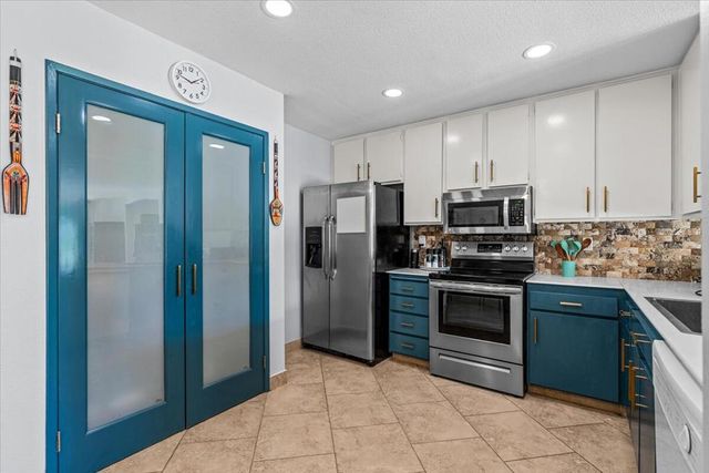 2625 N Whitewater Club Drive C, Palm Springs, CA 92262