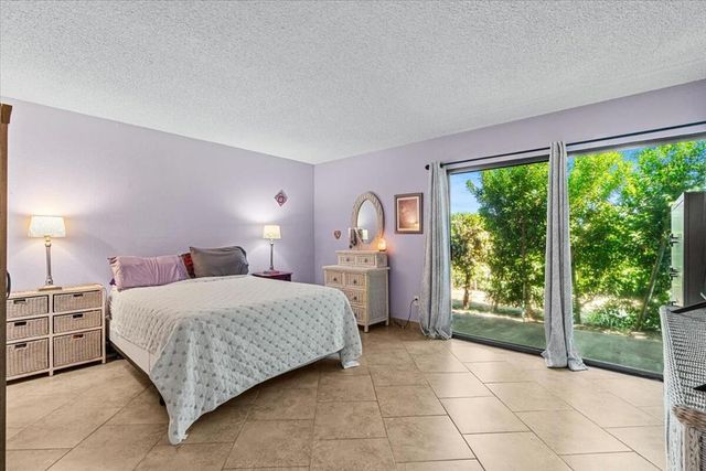 2625 N Whitewater Club Drive C, Palm Springs, CA 92262