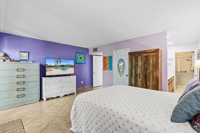 2625 N Whitewater Club Drive C, Palm Springs, CA 92262