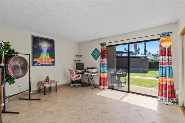 2625 N Whitewater Club Drive C, Palm Springs, CA 92262