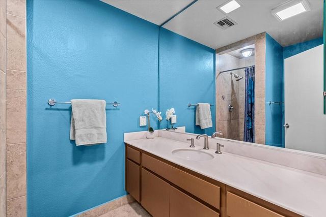 2625 N Whitewater Club Drive C, Palm Springs, CA 92262