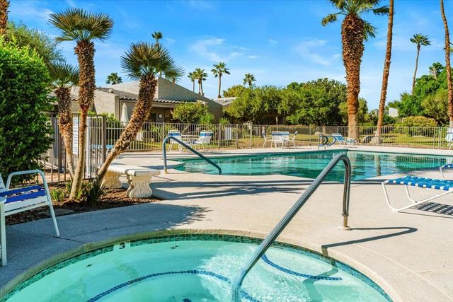 2625 N Whitewater Club Drive C, Palm Springs, CA 92262