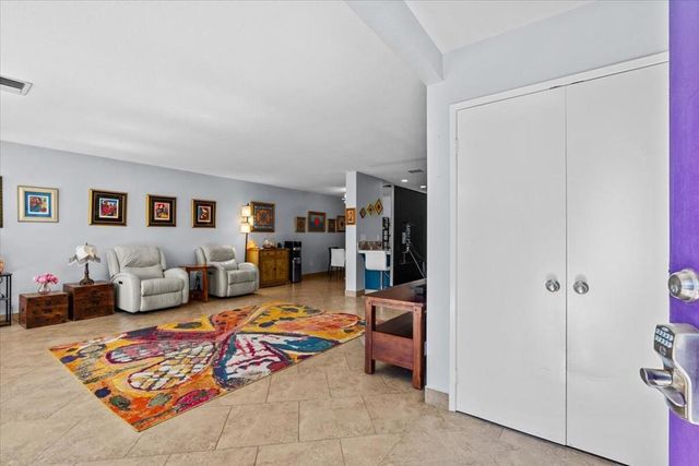 2625 N Whitewater Club Drive C, Palm Springs, CA 92262