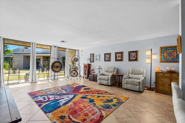 2625 N Whitewater Club Drive C, Palm Springs, CA 92262