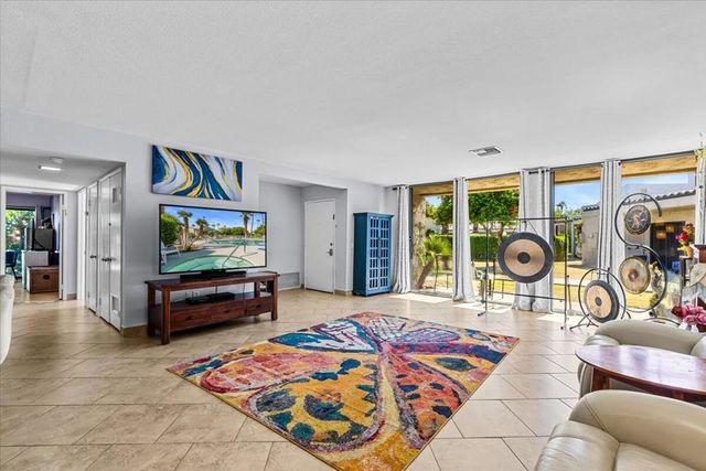 2625 N Whitewater Club Drive C, Palm Springs, CA 92262