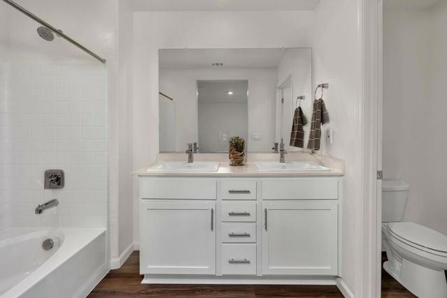 408 RICE Way, Los Banos, CA 93635