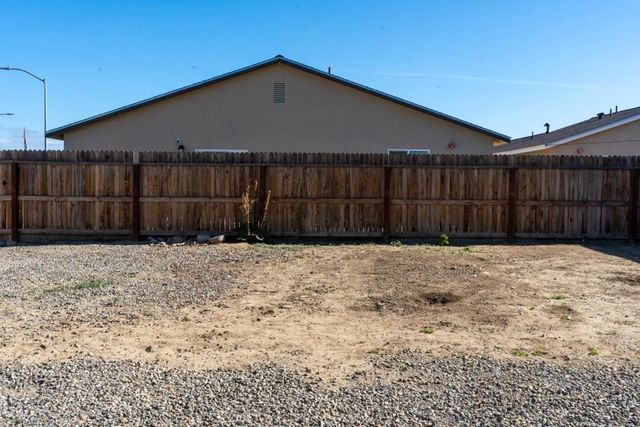 408 RICE Way, Los Banos, CA 93635