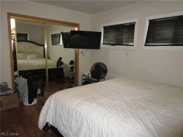 434 Douglas Boulevard, Richmond Heights, OH 44143
